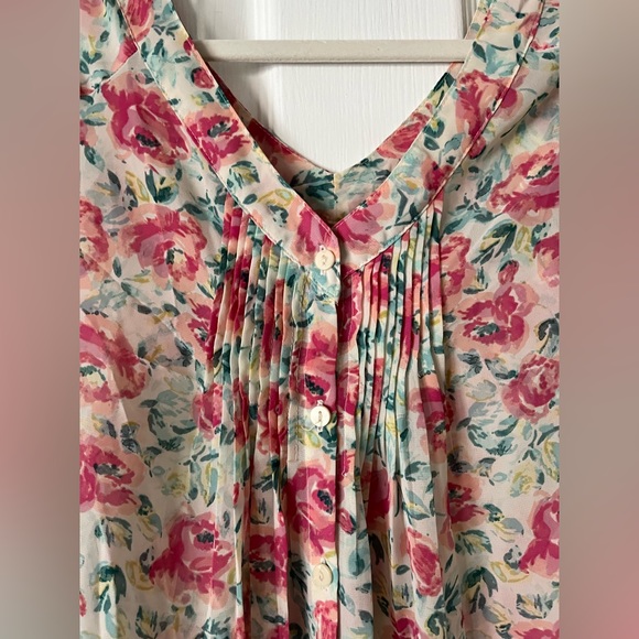 LC Lauren Conrad Sheer Floral Blouse 💕 Good used condition! - Picture 2 of 6